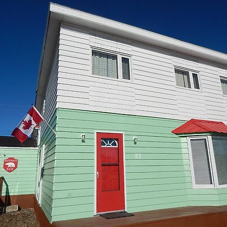 Polar Bear Bed And Breakfast Черчилл Екстер'єр фото